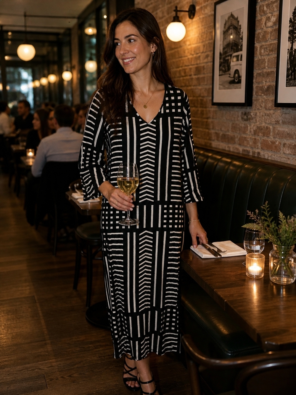 Ashro Black and White Geometric V-Neck Midi Dress Medium
